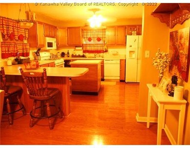 119 Hamon Dr, Scott Depot, WV 25560 - photo 7