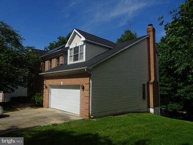 1622 Old Drummer Boy Ln, Fort Washington, MD 20744 - photo 2