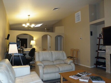 902 E Hearne Way, Gilbert, AZ 85234 - photo 5