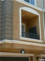 Balcony off dining room