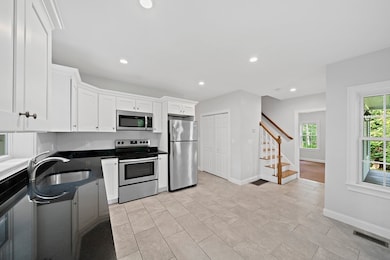 285 W Elm St, Pembroke, MA 02359 - photo 6