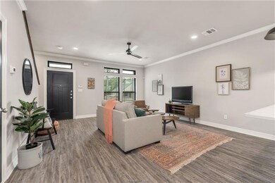 713 Turner St unit B, College Station, TX 77840 - photo 4