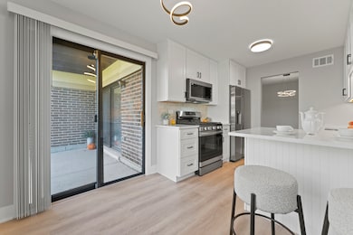 813 E Carriage Ln unit 5, Palatine, IL 60074 - photo 5