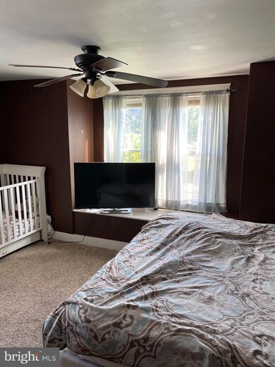 527 Bridgeboro St, Riverside, NJ 08075 - photo 3