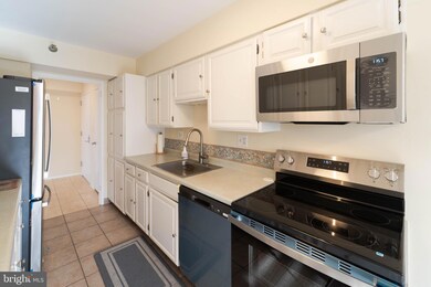 Encore of McLean unit 805, McLean, VA 22102 - photo 7