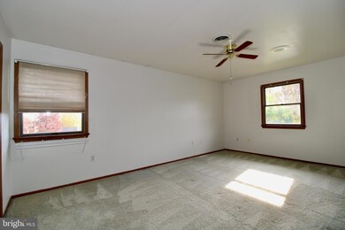 226 Wakefield Rd unit 230, Hagerstown, MD 21740 - photo 5