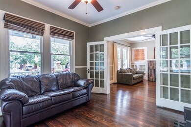 927 Pecore St, Houston, TX 77009 - photo 5