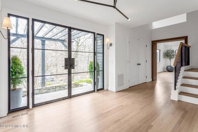 41 Stone Brook Ln, Cos Cob, CT 06807 - photo 2