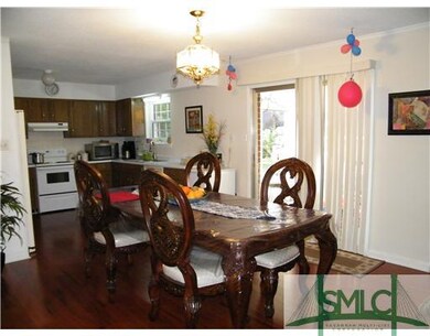 Den/Family/Great Room. Sliding Doors to Sunroom