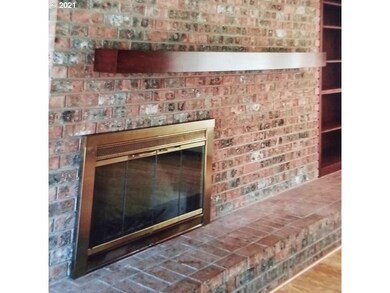 830 Janus St, Springfield, OR 97477 - photo 6