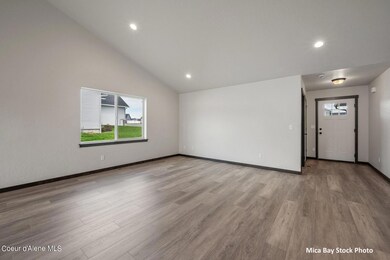 6 Entry - Living room