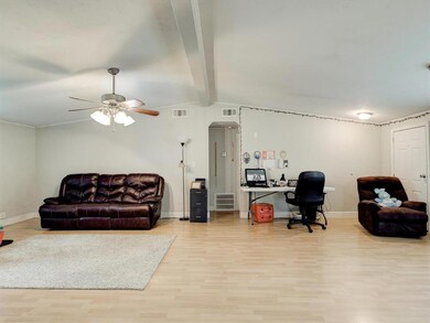 226 Cleveland St, Cleburne, TX 76031 - photo 5