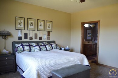 6328 SW 48th Ln, Topeka, KS 66610 - photo 6