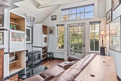 10-web-or-mls-14-w-vine-st-4
