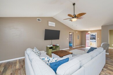 7-web-or-mls-3309 Skywagon Dr-04