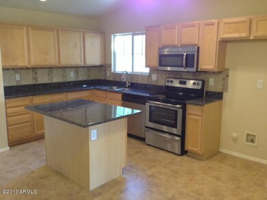 Kitchen (2)