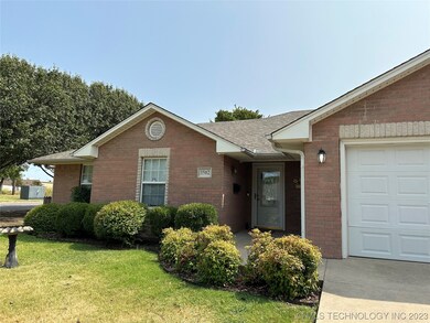 1502 Persimmon Ln, Ardmore, OK 73401 - photo 3