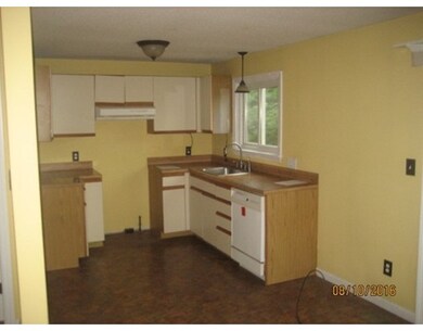 5 Meadowhill Ct unit 40, South Easton, MA 02375 - photo 4