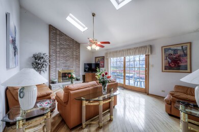 636 Phlox Cir, Matteson, IL 60443 - photo 6