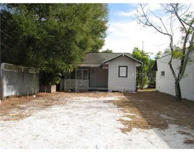 744 16th St N, Saint Petersburg, FL 33705 - photo 2