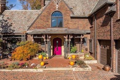 13904 Edgewater Dr, Lakewood, OH 44107 - photo 2