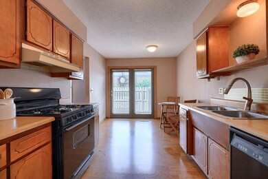 Kitchen w/ Eat In Space