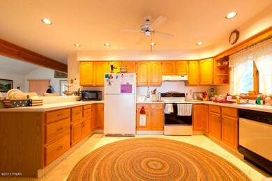 228 Fawn Lake Dr, Hawley, PA 18428 - photo 5