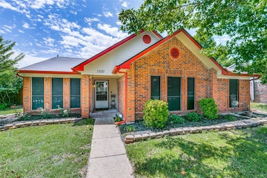 1300 Wyndham Dr, Wylie, TX 75098 - photo 2