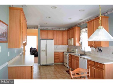 66 Black Eyed Susan Rd unit 329, Langhorne, PA 19047 - photo 6