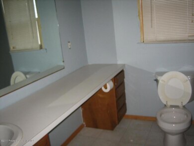 493 Vaughn St, Luzerne, PA 18709 - photo 3