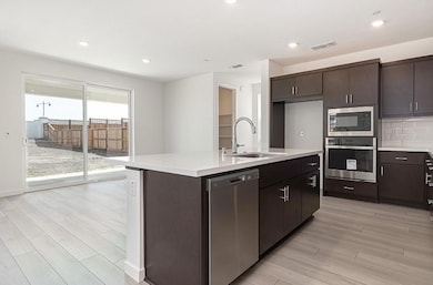 3063 Benetti St, Lathrop, CA 95330 - photo 5