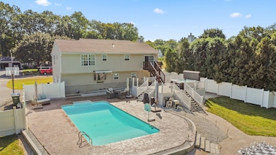 29 Quail Hollow Dr, Windsor, CT 06095 - photo 2