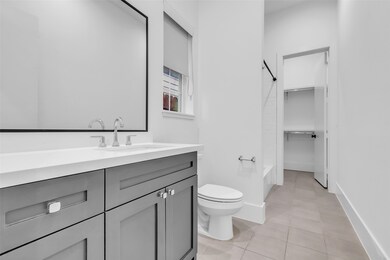 204 Burr St unit G, Houston, TX 77011 - photo 6