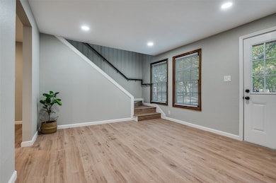 109 S Central Ave, Waxahachie, TX 75165 - photo 4