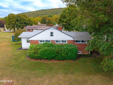 168 Shawnee Cir, Bedford, PA 15522 - photo 2