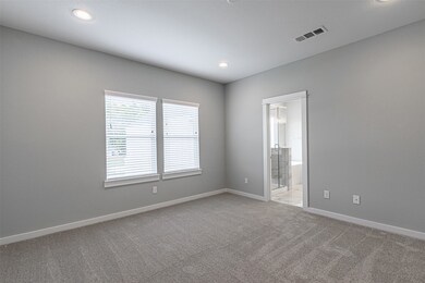 8403 Berry Brush Ln, Houston, TX 77022 - photo 7