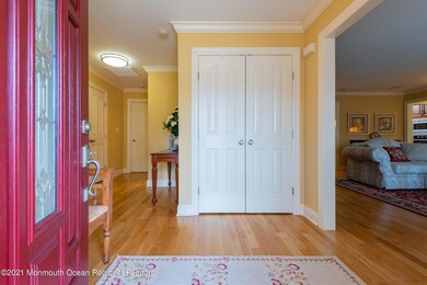 4 Foyer 1