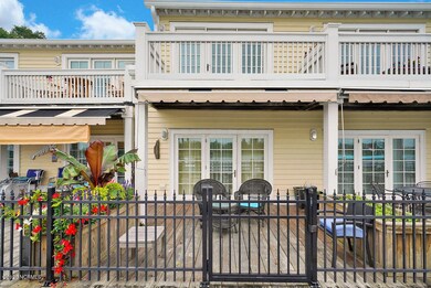 212SWaterStreet2L-01