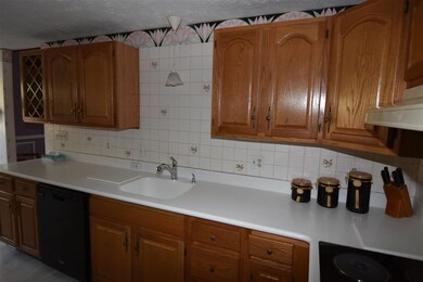 13 Scottsdale Dr, Hudson, NH 03051 - photo 5