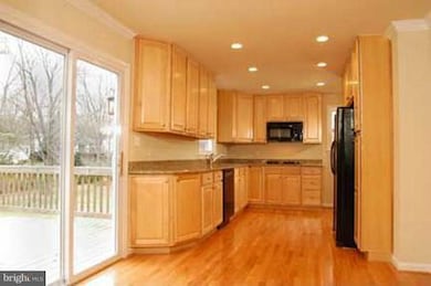 1113 Cottage St SW, Vienna, VA 22180 - photo 6