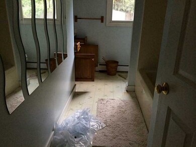 31 Gadoury Blvd, Woonsocket, RI 02895 - photo 3