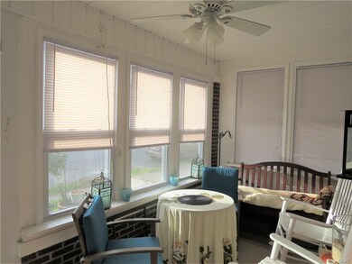 319 S 17th St, Allentown, PA 18104 - photo 4