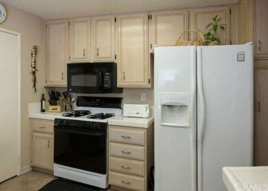 Gas stove and lots of kitchen space