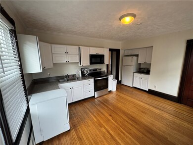 29 Powel Ave, Newport, RI 02840 - photo 4