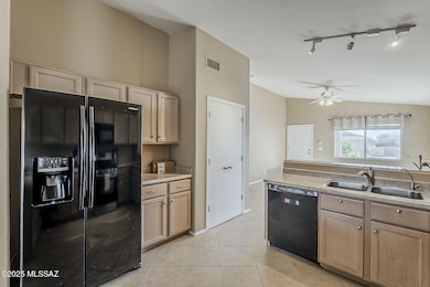 2072 W Double Eagle Dr, Tucson, AZ 85737 - photo 7