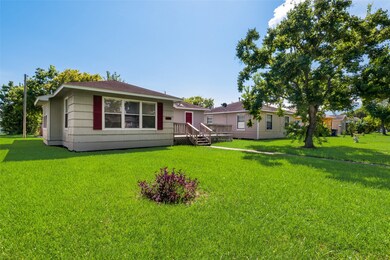 1411 W unit 6th, Freeport, TX 77541 - photo 2