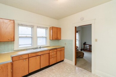 815 N 4th Ave E, Newton, IA 50208 - photo 6