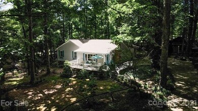 Privacy and seclusion but only a two minute drive 