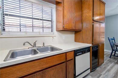 608 Black Hawk Dr, Norman, OK 73072 - photo 6