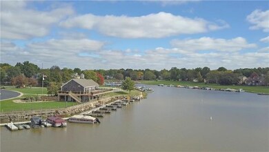 304 SW Seagull St, Lees Summit, MO 64082 - photo 2